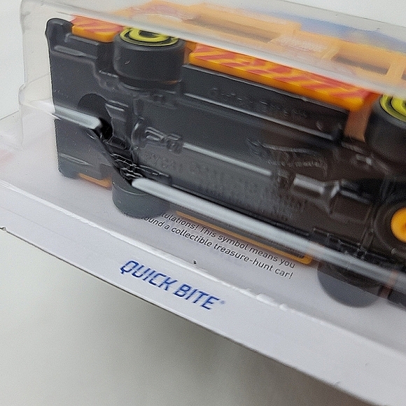 Hot Wheels Quick Bite FAST FOODIE *Treasure Hunt* - Picture 3 of 3